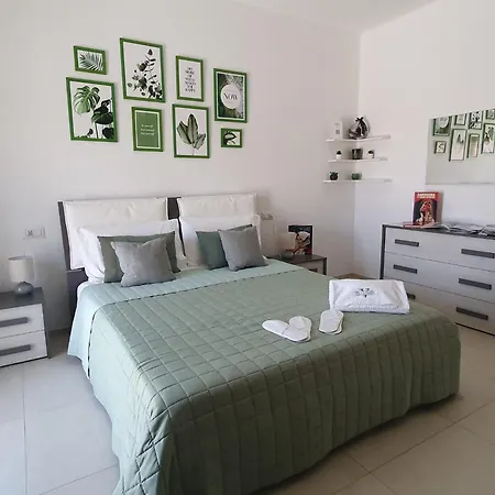 Alojamento de Acomodação e Pequeno-almoço Desy Quartu SantʼElena